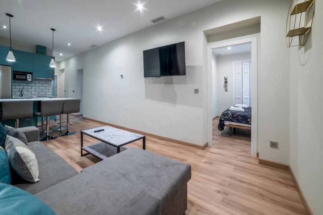 2 Bedrooms 1.5 Bathrooms Furnished - Justicia - Refurbished - Mintystay Madrid Bagian luar foto